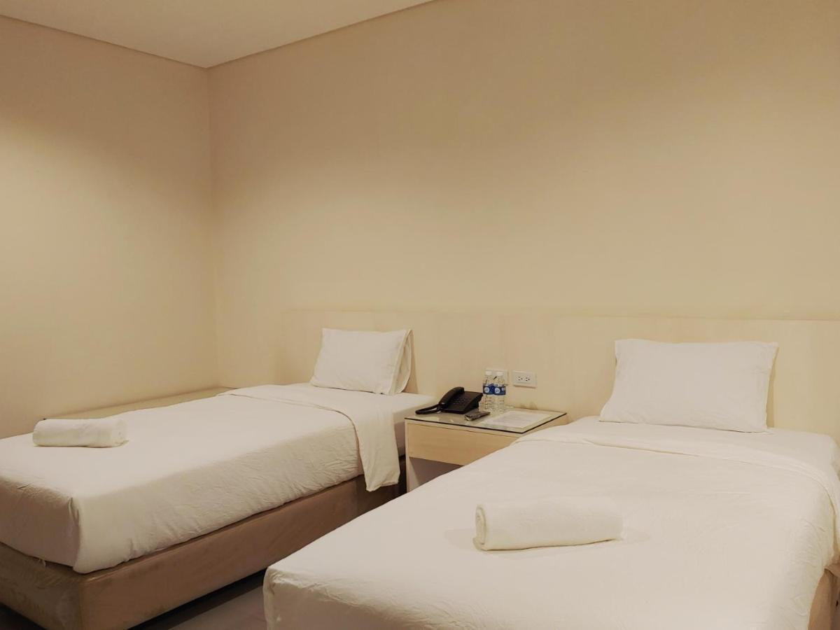 Kaizen Suites Manila Ngoại thất bức ảnh