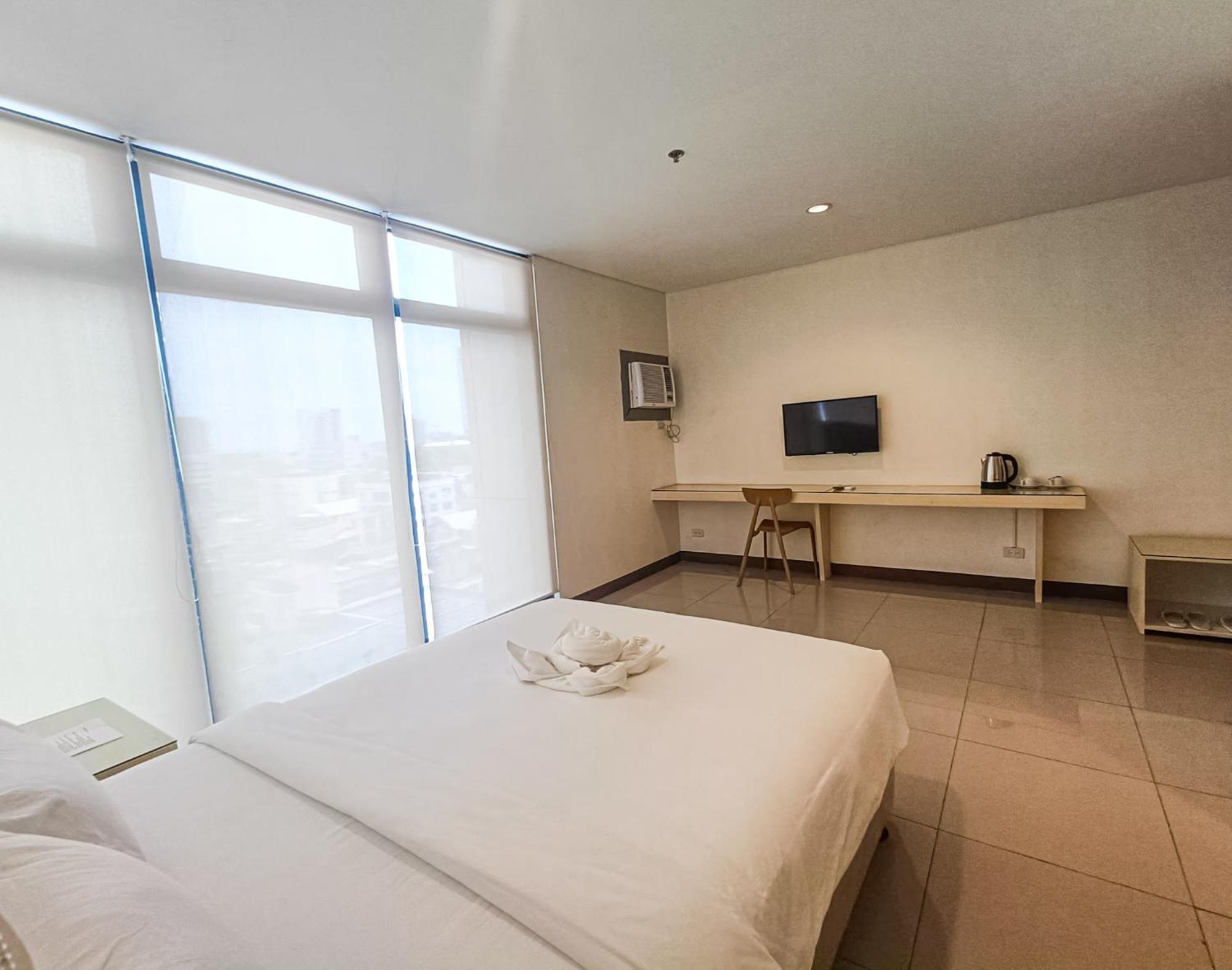 Kaizen Suites Manila Ngoại thất bức ảnh