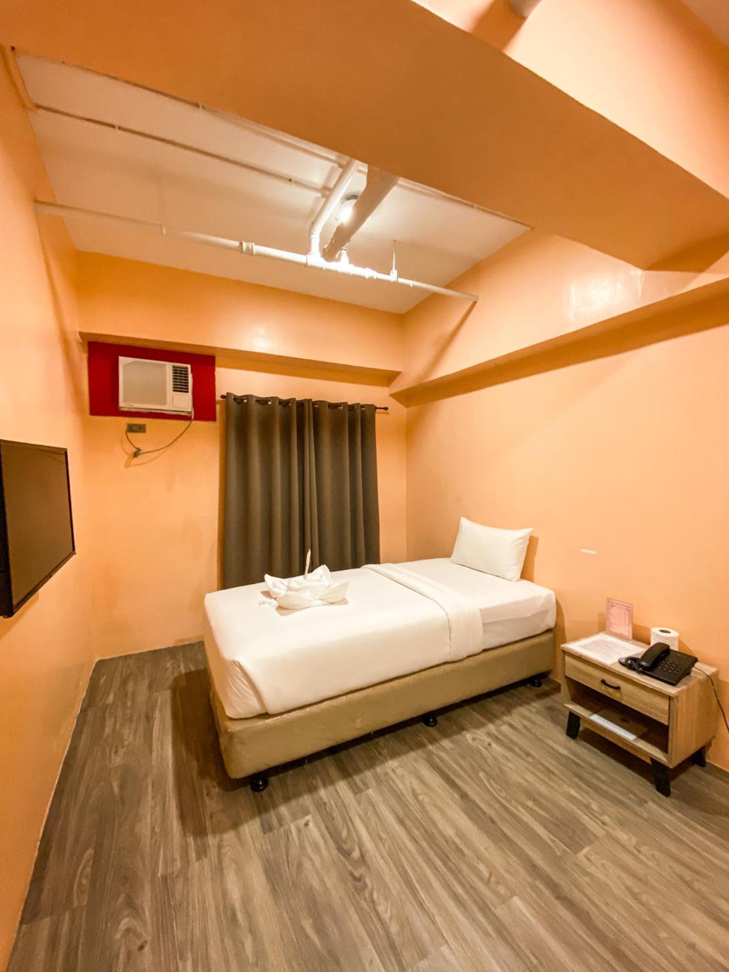 Kaizen Suites Manila Ngoại thất bức ảnh