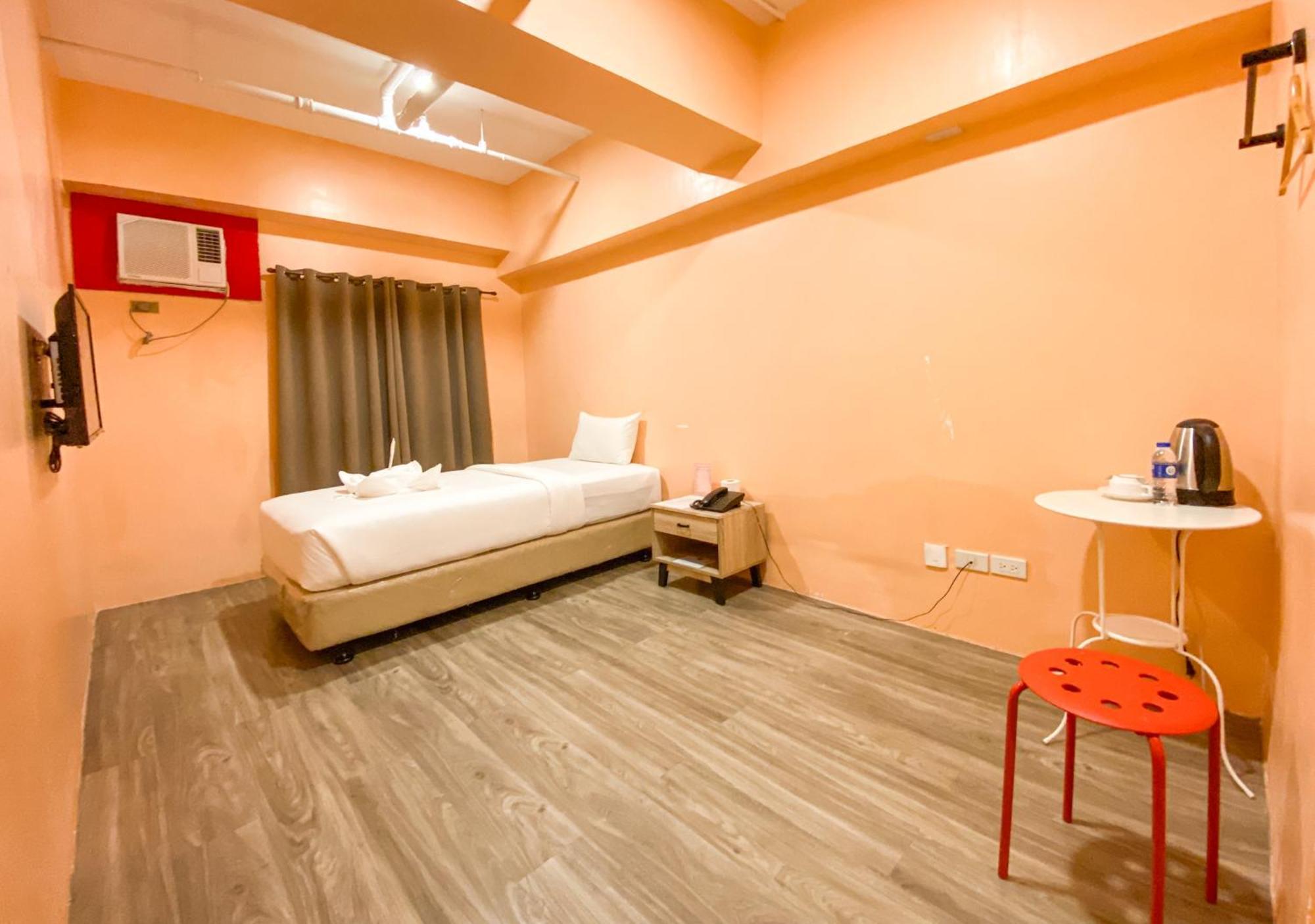 Kaizen Suites Manila Ngoại thất bức ảnh