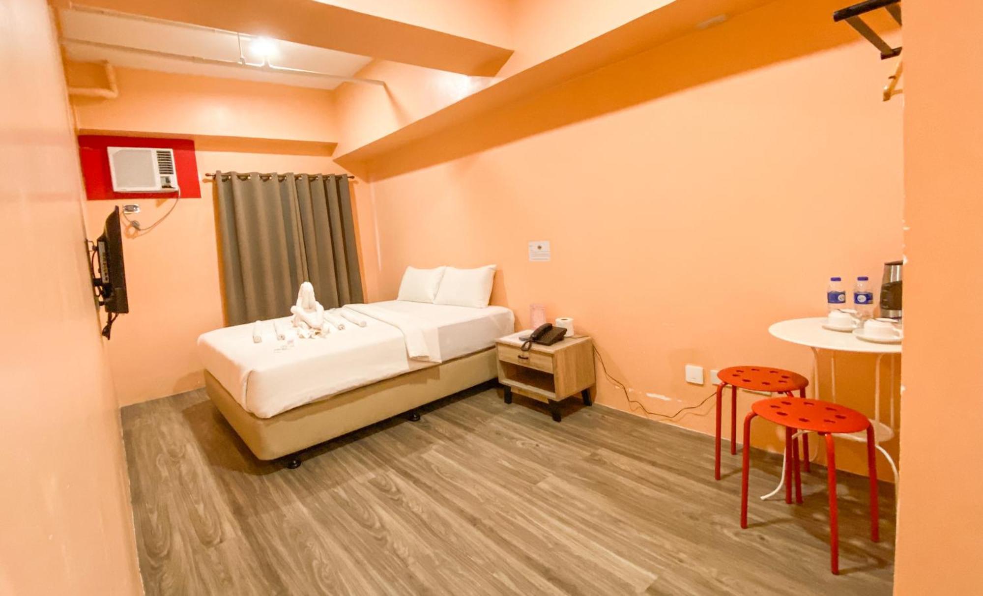 Kaizen Suites Manila Ngoại thất bức ảnh