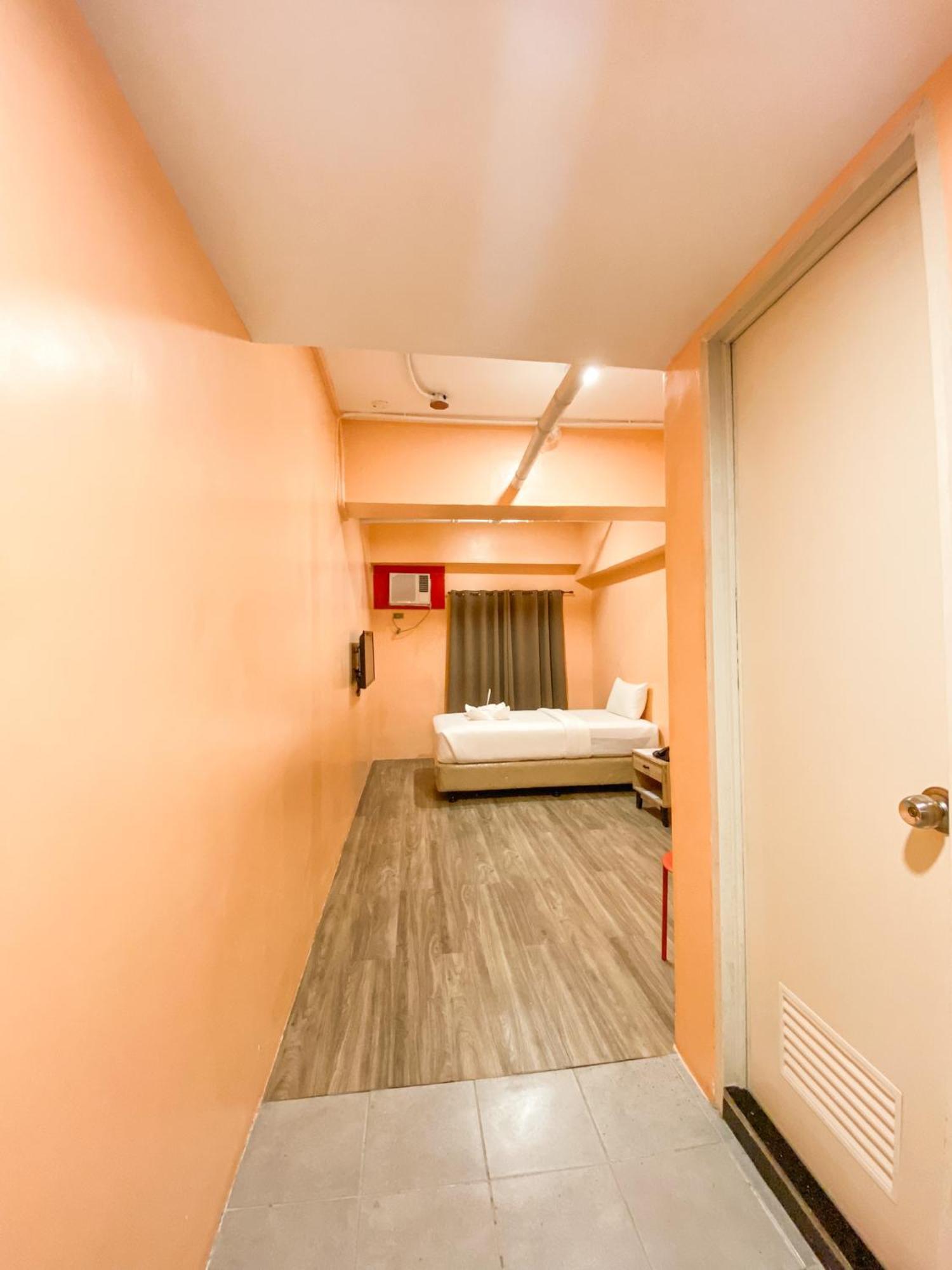 Kaizen Suites Manila Ngoại thất bức ảnh